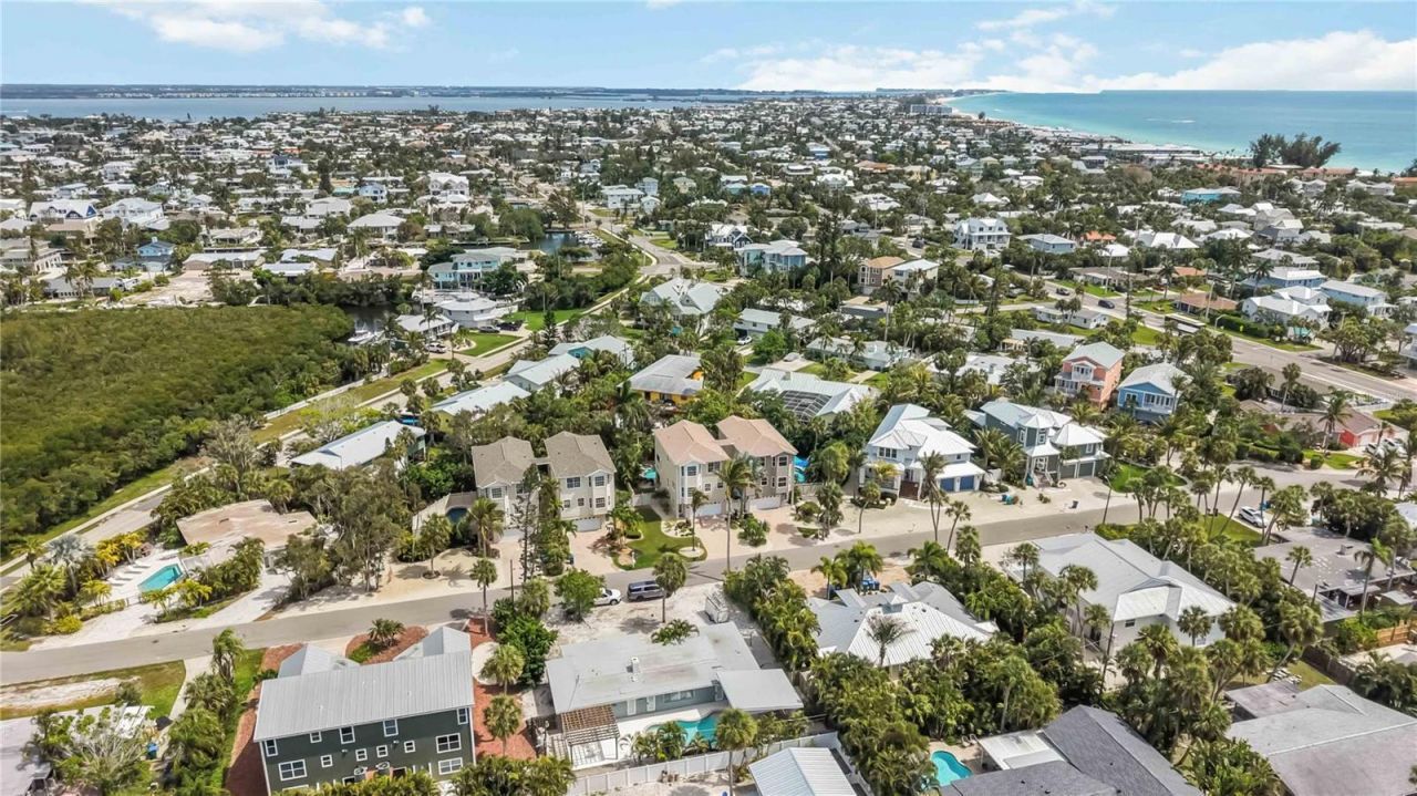 215 81st Street, Unit 2, Holmes Beach, FL 34217 Photo