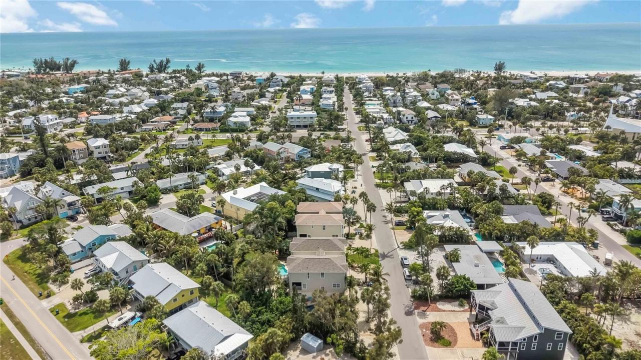 215 81st Street, Unit 2, Holmes Beach, FL 34217 Photo