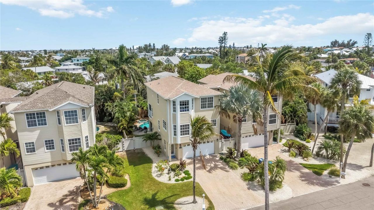 215 81st Street, Unit 2, Holmes Beach, FL 34217 Photo