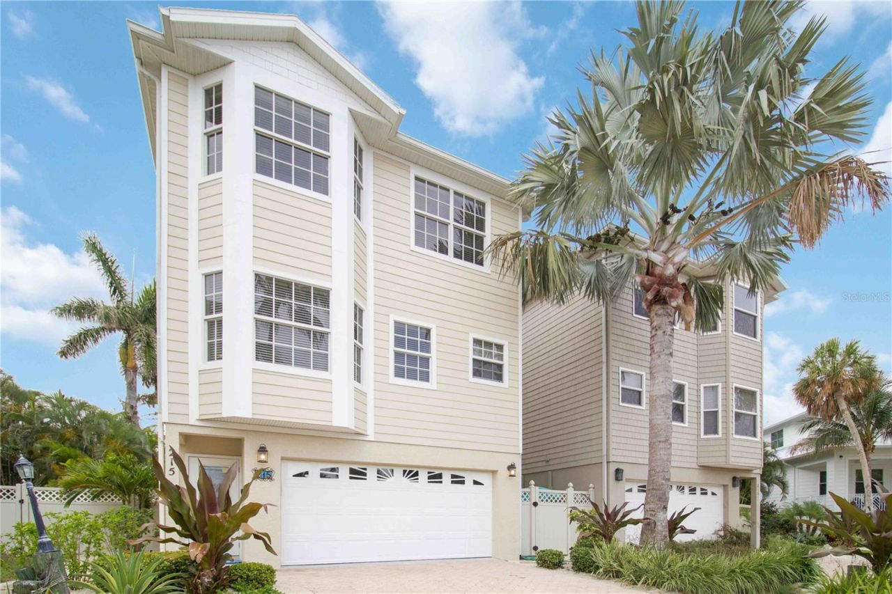215 81st Street, Unit 2, Holmes Beach, FL 34217 Photo
