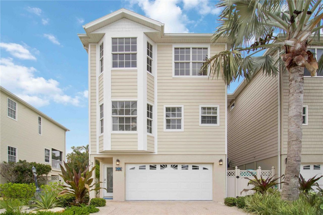 215 81st Street, Unit 2, Holmes Beach, FL 34217 Photo