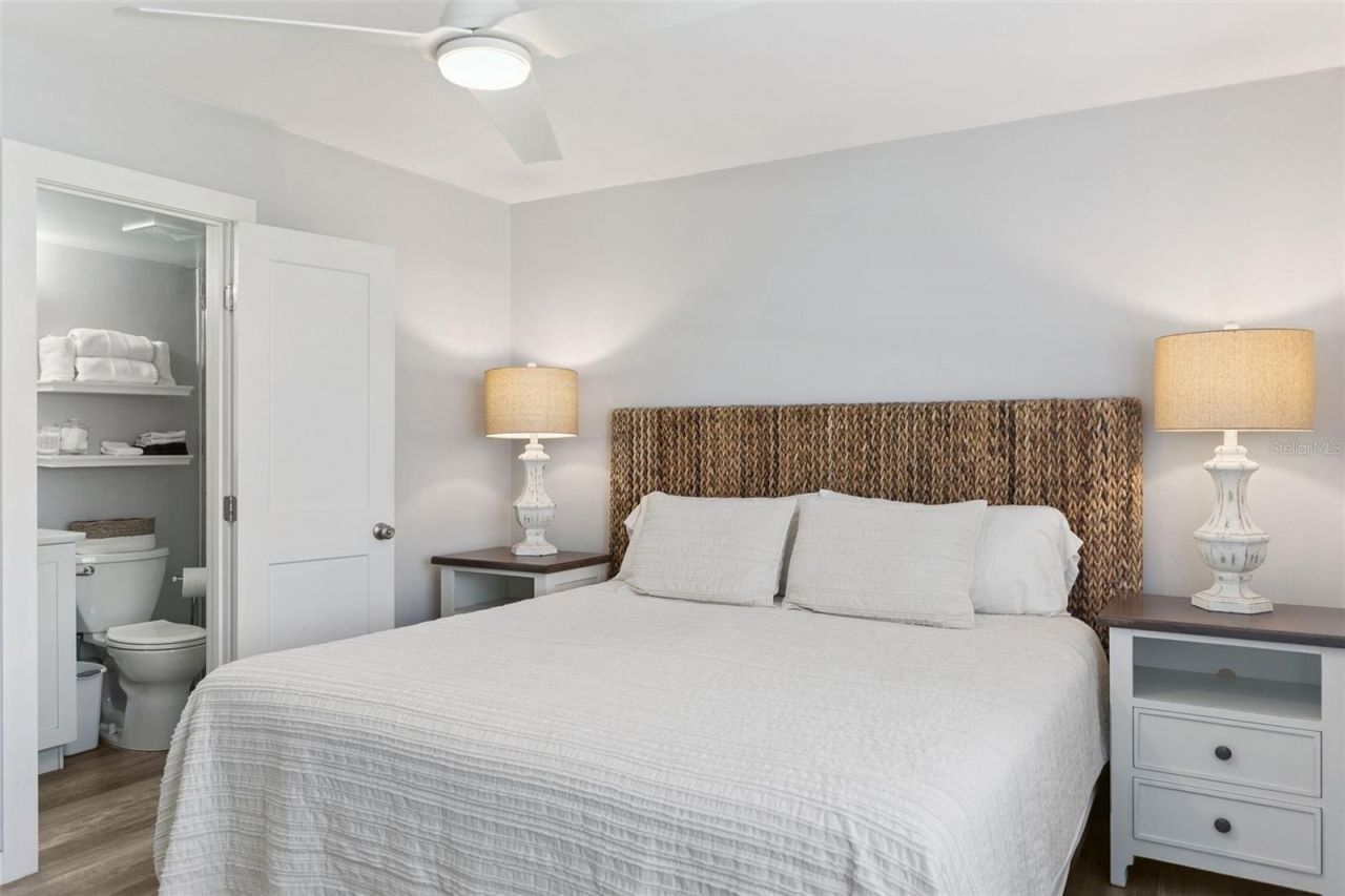 513 N Atlantic Avenue, Unit 33, New Smyrna Beach, FL 32169 Photo