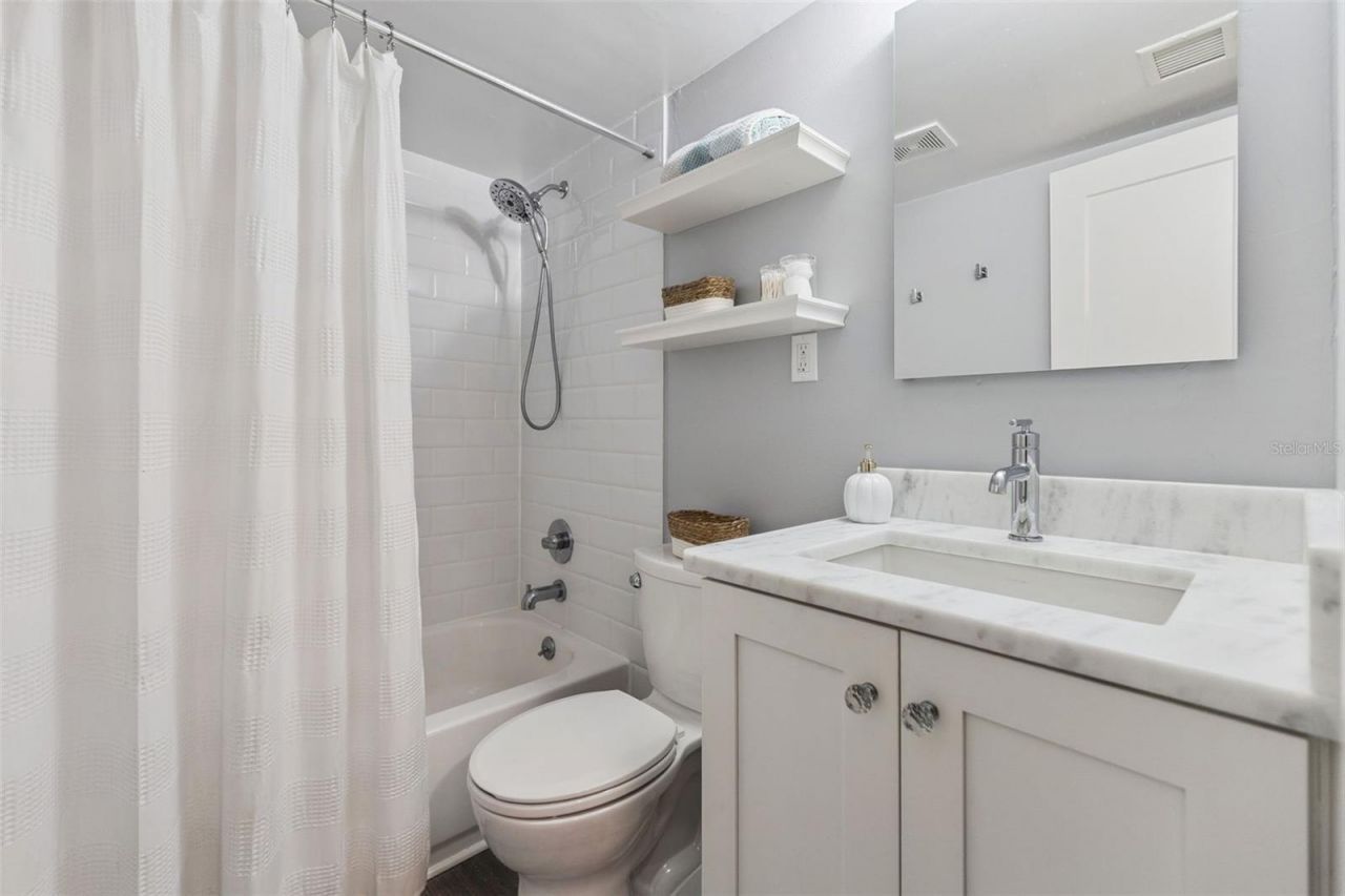 513 N Atlantic Avenue, Unit 33, New Smyrna Beach, FL 32169 Photo