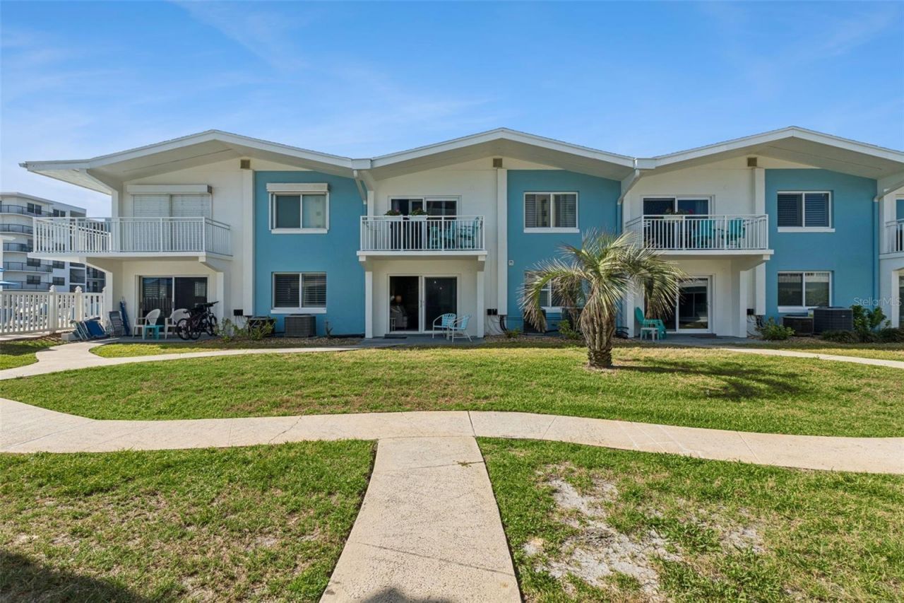 513 N Atlantic Avenue, Unit 33, New Smyrna Beach, FL 32169 Photo