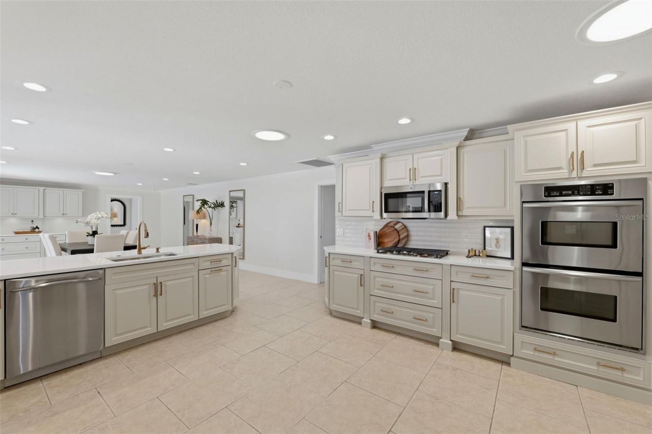 2080 Hawaii Avenue Ne, Saint Petersburg, FL 33703 Photo