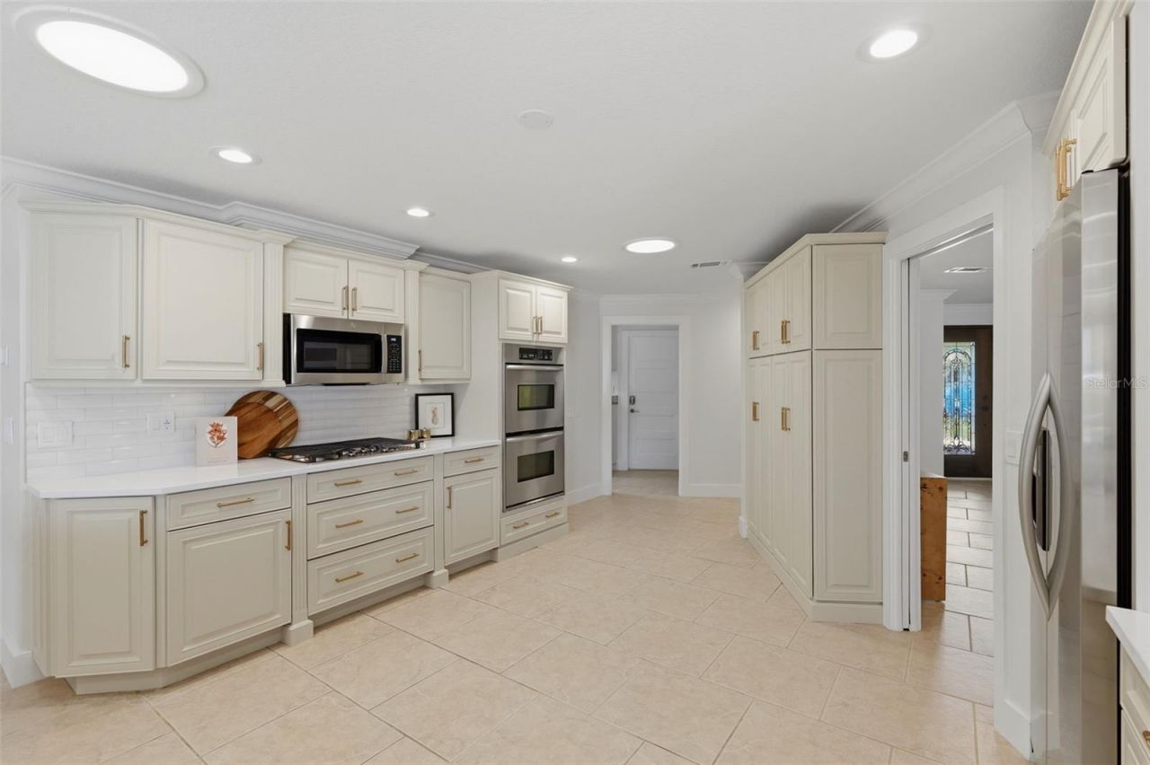 2080 Hawaii Avenue Ne, Saint Petersburg, FL 33703 Photo