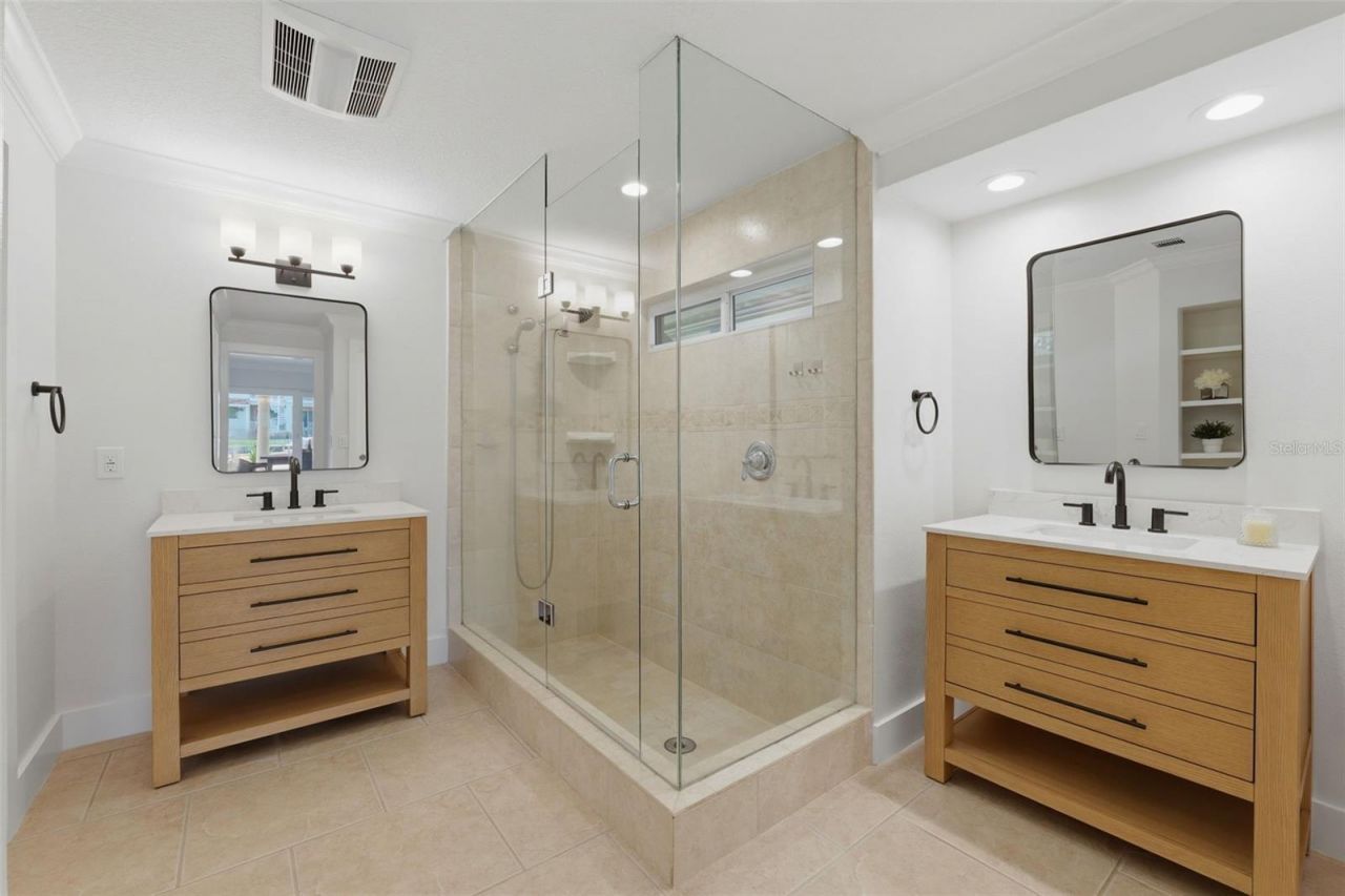 2080 Hawaii Avenue Ne, Saint Petersburg, FL 33703 Photo