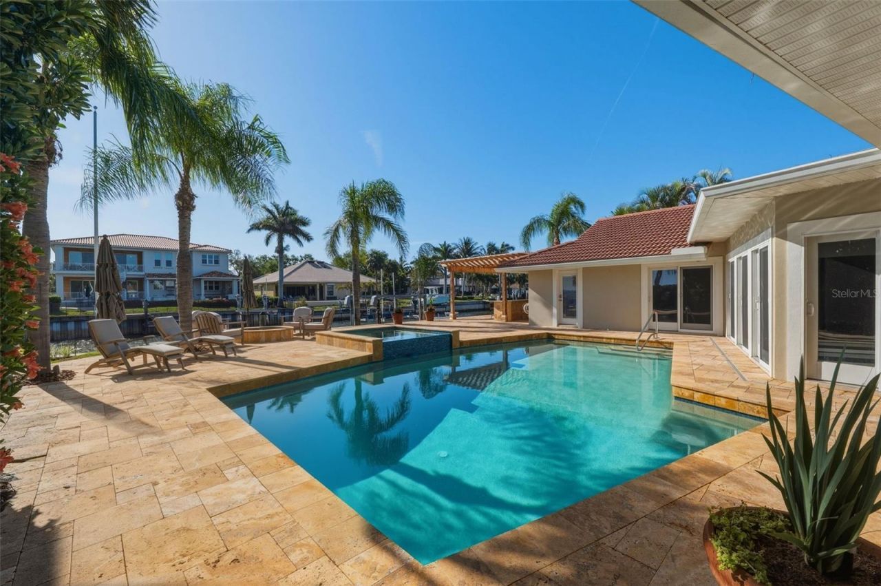 2080 Hawaii Avenue Ne, Saint Petersburg, FL 33703 Photo