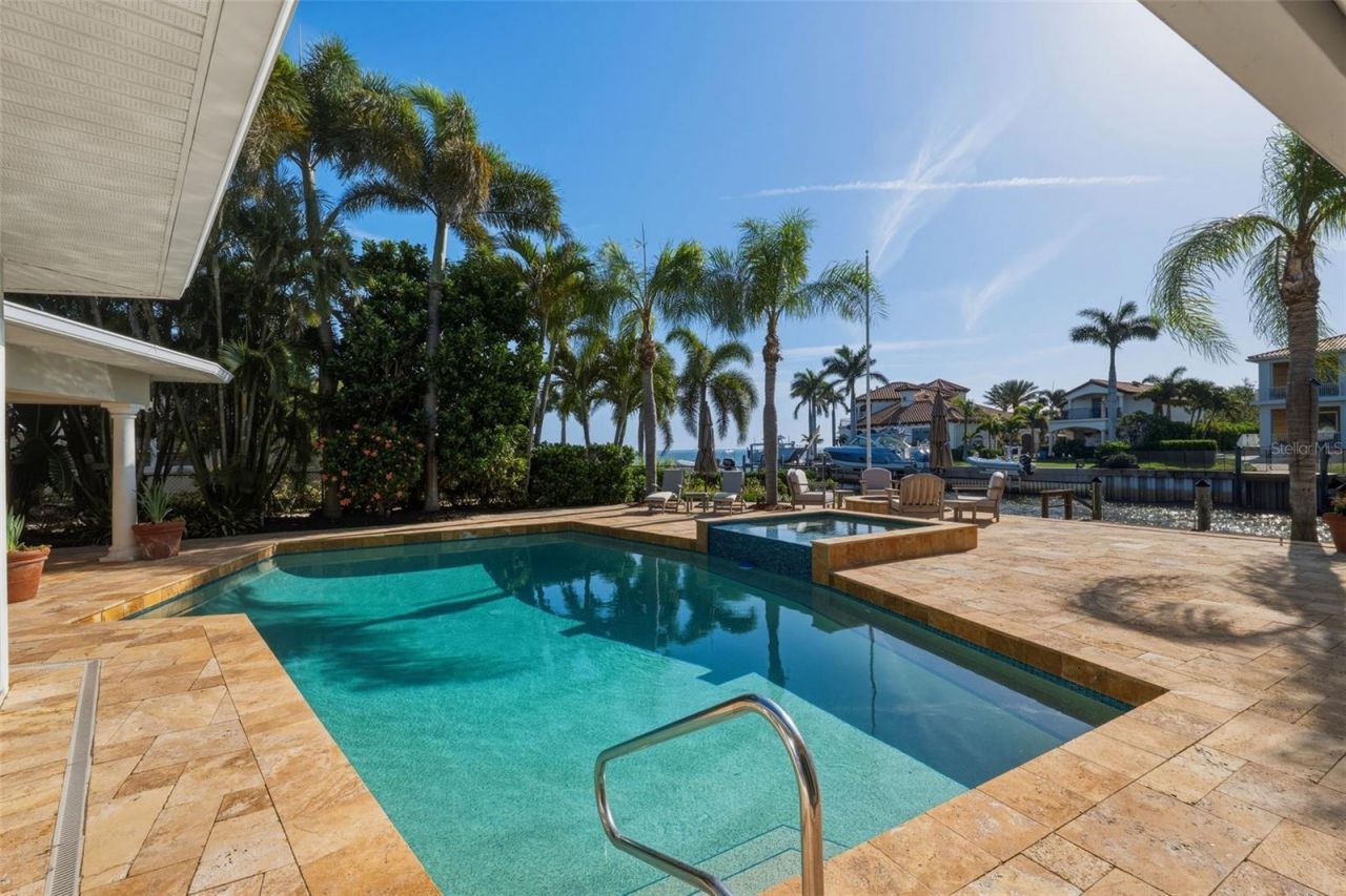 2080 Hawaii Avenue Ne, Saint Petersburg, FL 33703 Photo