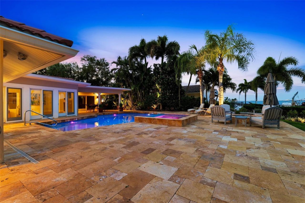 2080 Hawaii Avenue Ne, Saint Petersburg, FL 33703 Photo