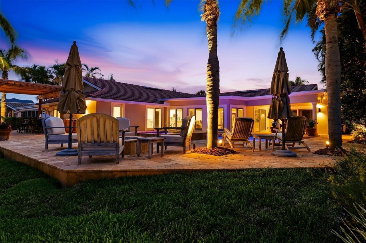 2080 Hawaii Avenue Ne, Saint Petersburg, FL 33703 Photo