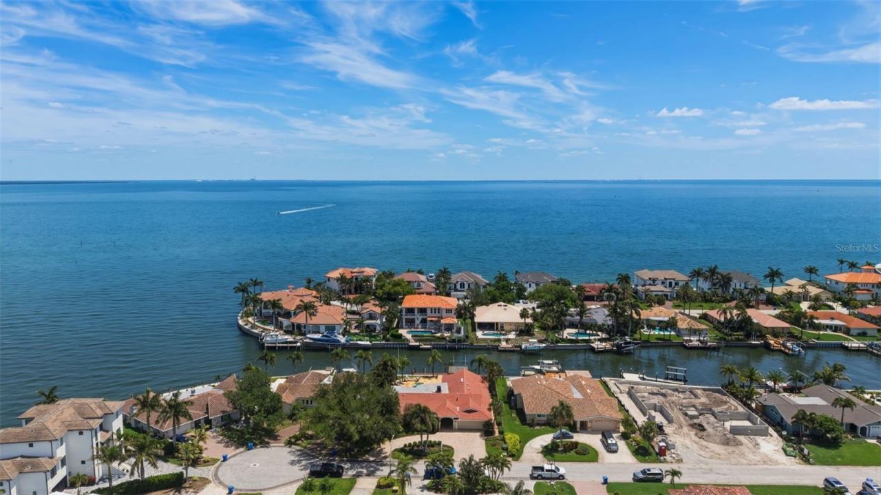 2080 Hawaii Avenue Ne, Saint Petersburg, FL 33703 Photo