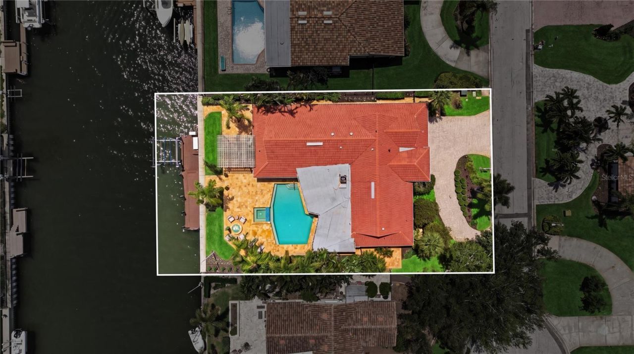 2080 Hawaii Avenue Ne, Saint Petersburg, FL 33703 Photo