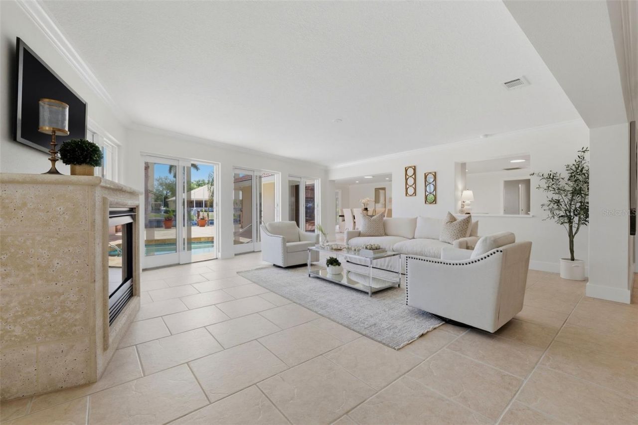 2080 Hawaii Avenue Ne, Saint Petersburg, FL 33703 Photo