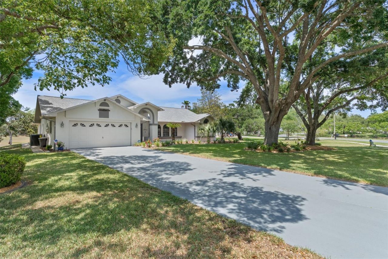 18652 Autumn Lake Boulevard, Hudson, FL 34667 Photo