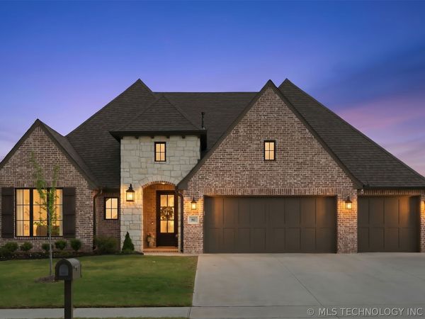 902 E 148th Place S, Glenpool, OK 74033