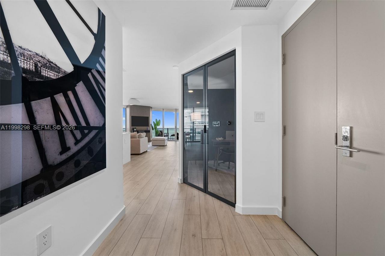 488 NE 18th St, Unit 715, Miami, FL 33132 Photo