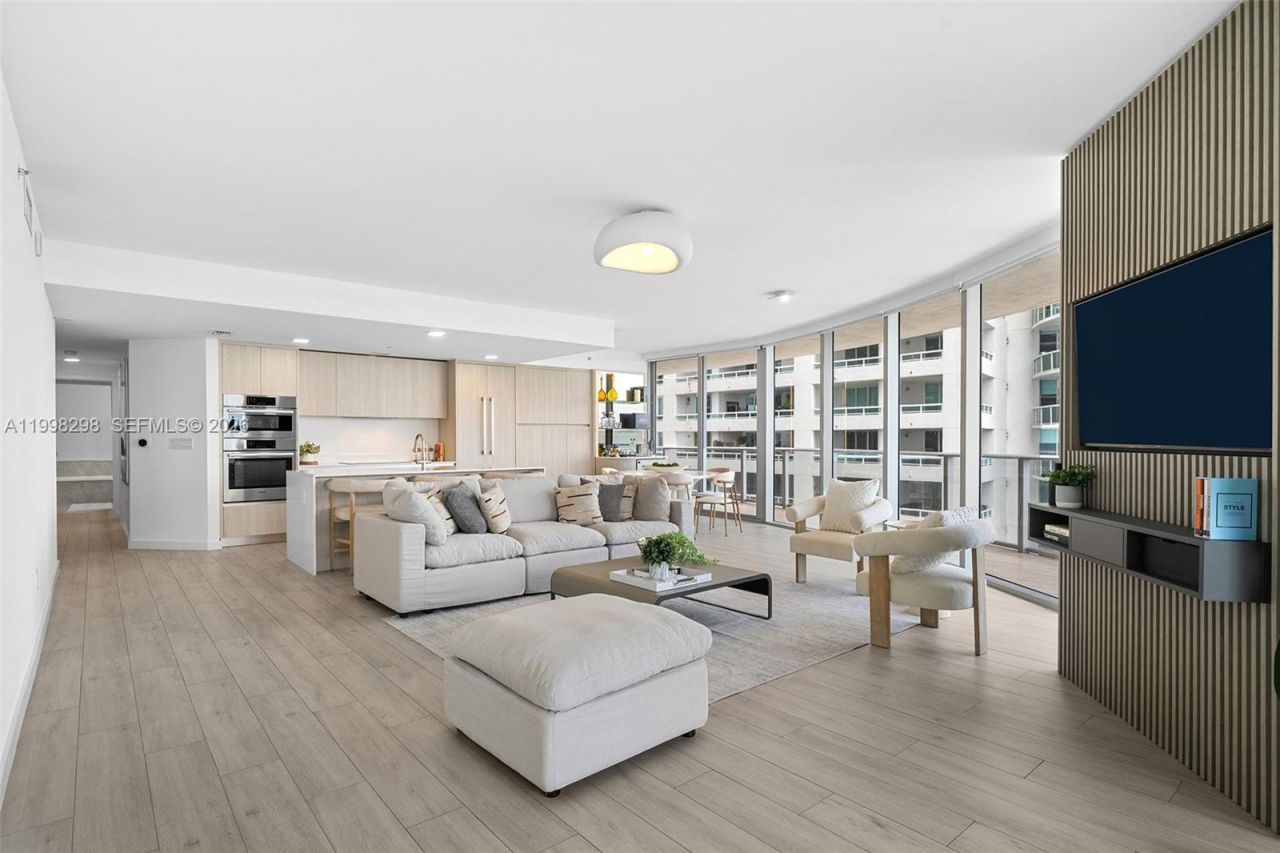 488 NE 18th St, Unit 715, Miami, FL 33132 Photo