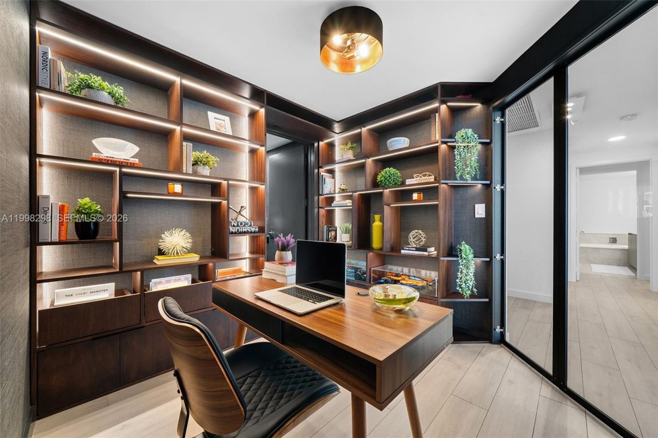 488 NE 18th St, Unit 715, Miami, FL 33132 Photo