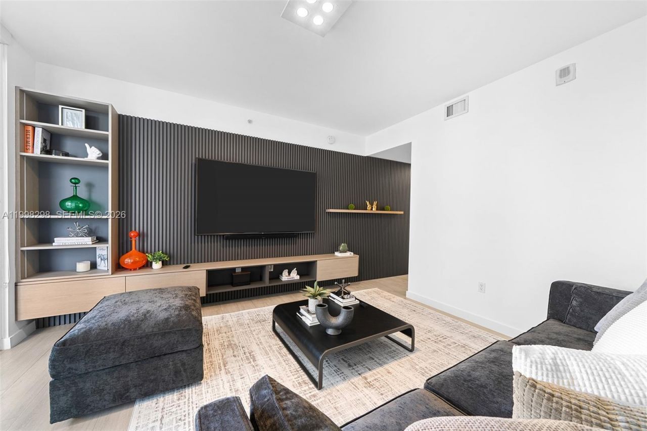 488 NE 18th St, Unit 715, Miami, FL 33132 Photo