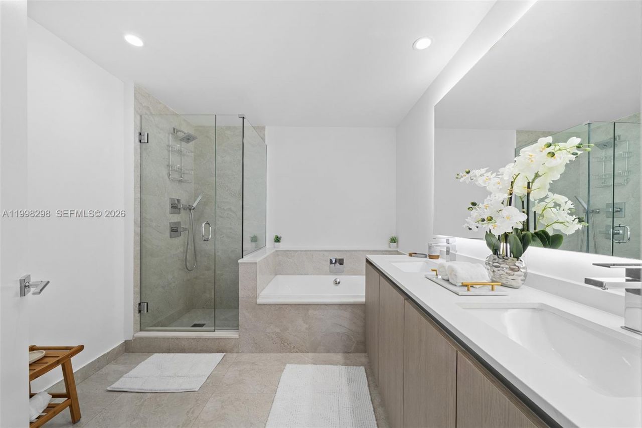 488 NE 18th St, Unit 715, Miami, FL 33132 Photo