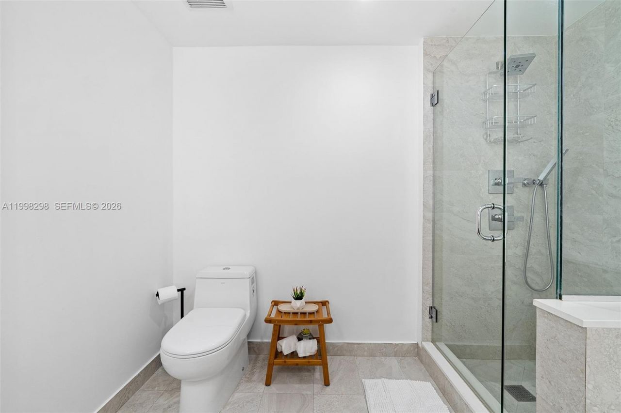 488 NE 18th St, Unit 715, Miami, FL 33132 Photo