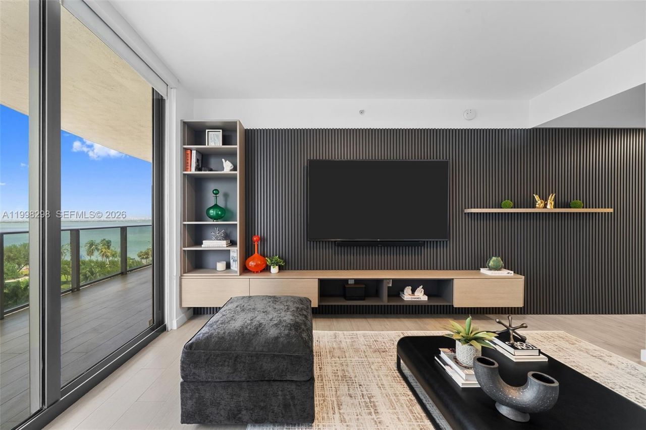 488 NE 18th St, Unit 715, Miami, FL 33132 Photo