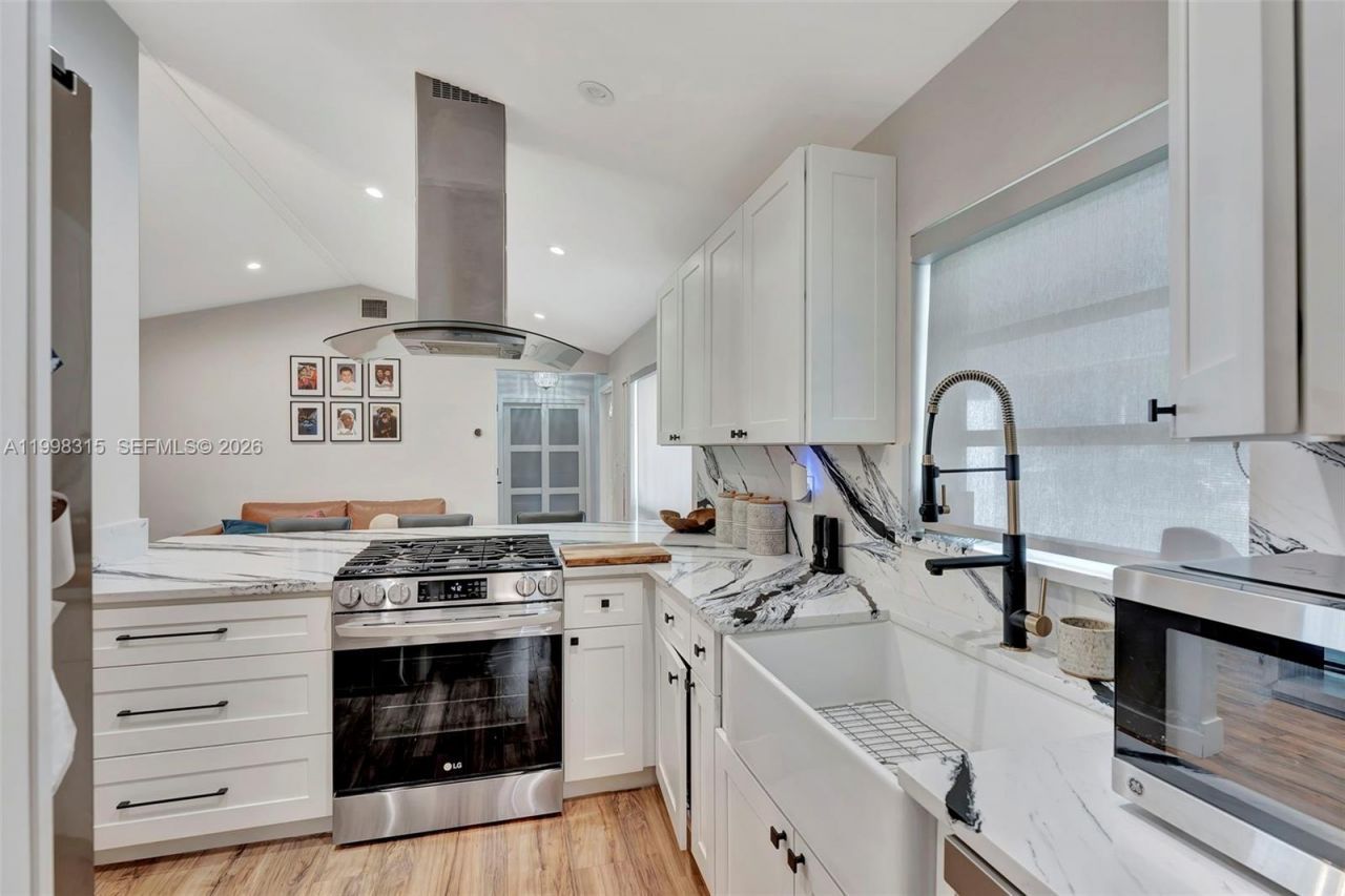 3043 Hayes Street , Hollywood, FL 33021 Photo