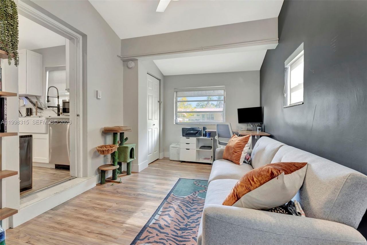 3043 Hayes Street , Hollywood, FL 33021 Photo