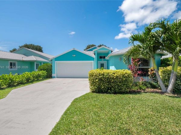 104 Old Jupiter Beach Road, Jupiter, FL 33477