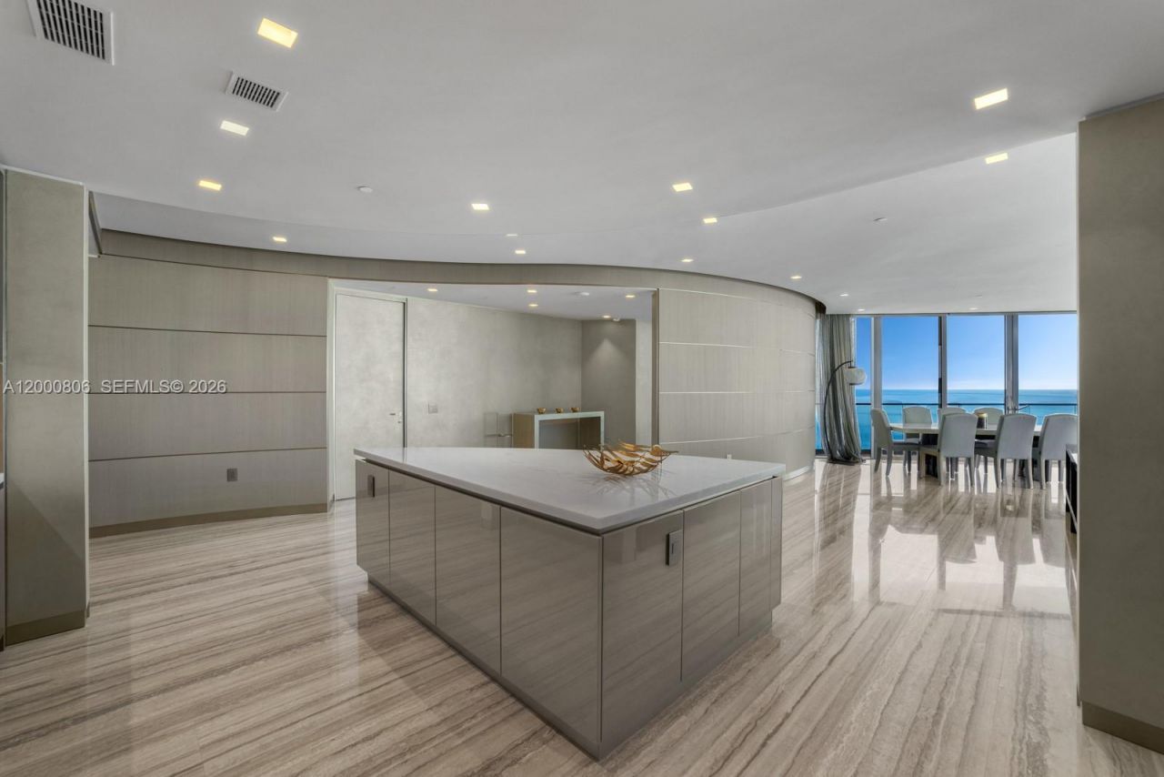 18975 Collins Ave, Unit 4800, Sunny Isles Beach, FL 33160 Photo