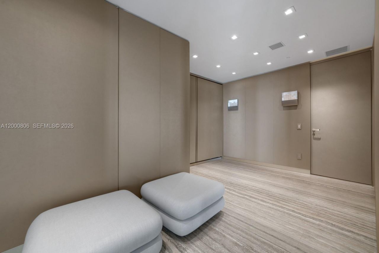 18975 Collins Ave, Unit 4800, Sunny Isles Beach, FL 33160 Photo