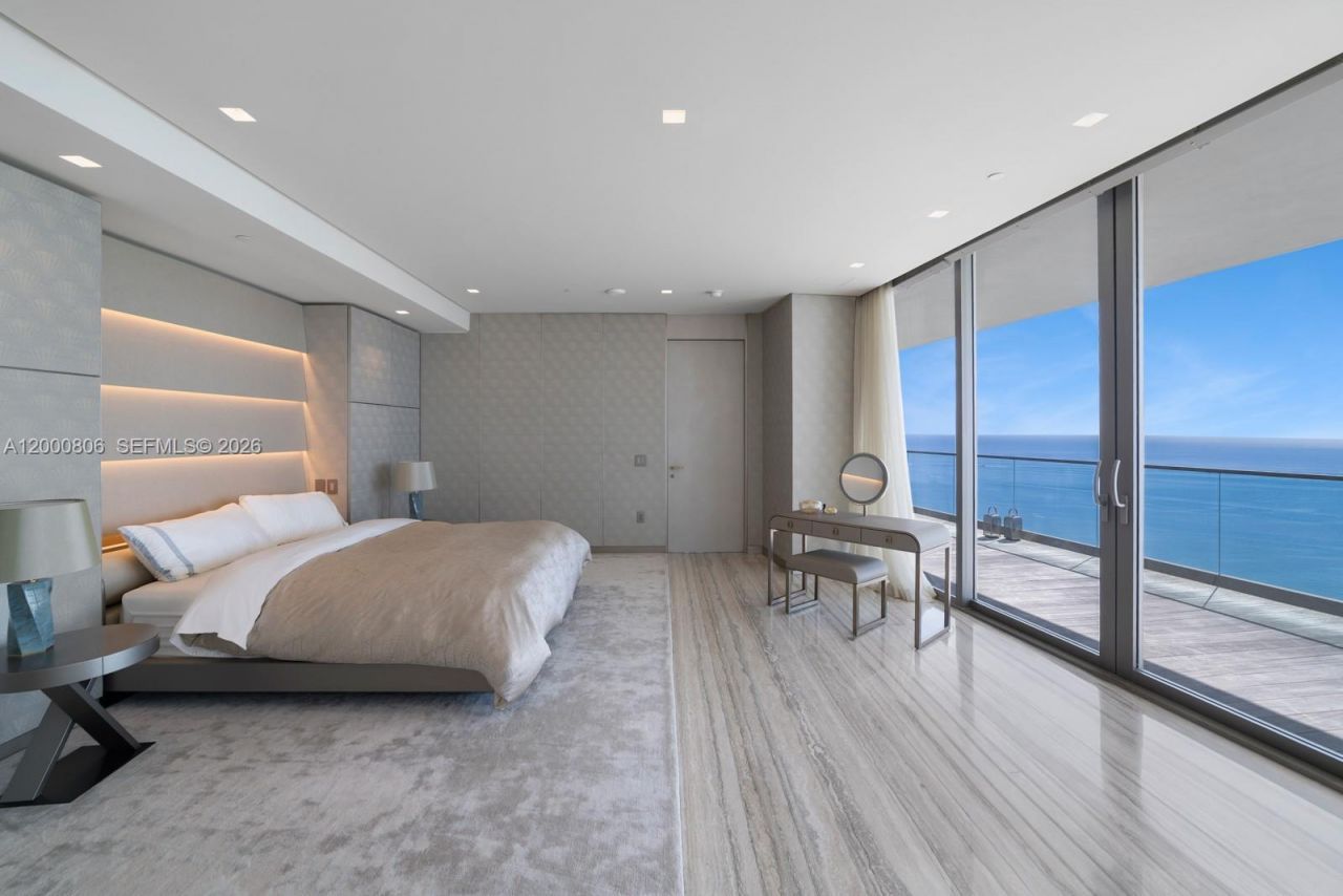 18975 Collins Ave, Unit 4800, Sunny Isles Beach, FL 33160 Photo