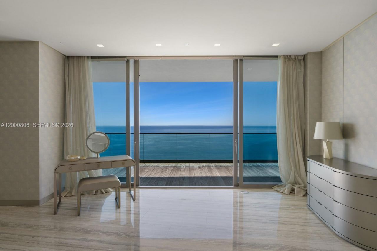 18975 Collins Ave, Unit 4800, Sunny Isles Beach, FL 33160 Photo
