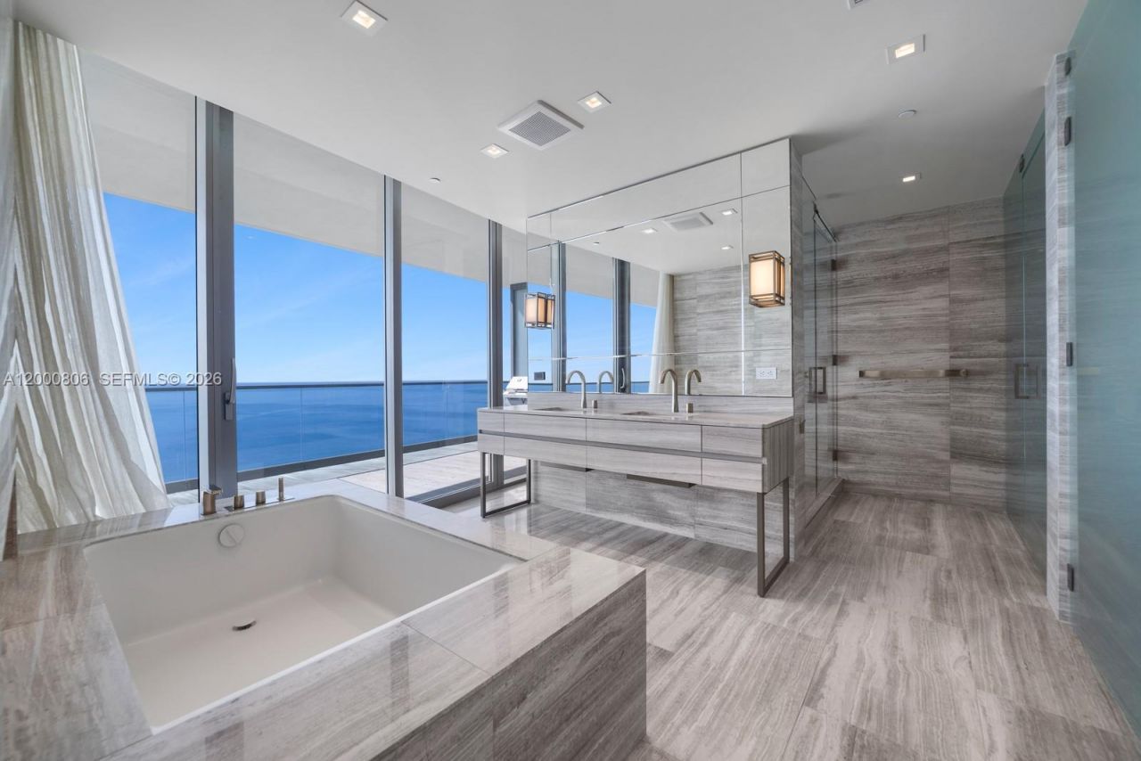 18975 Collins Ave, Unit 4800, Sunny Isles Beach, FL 33160 Photo