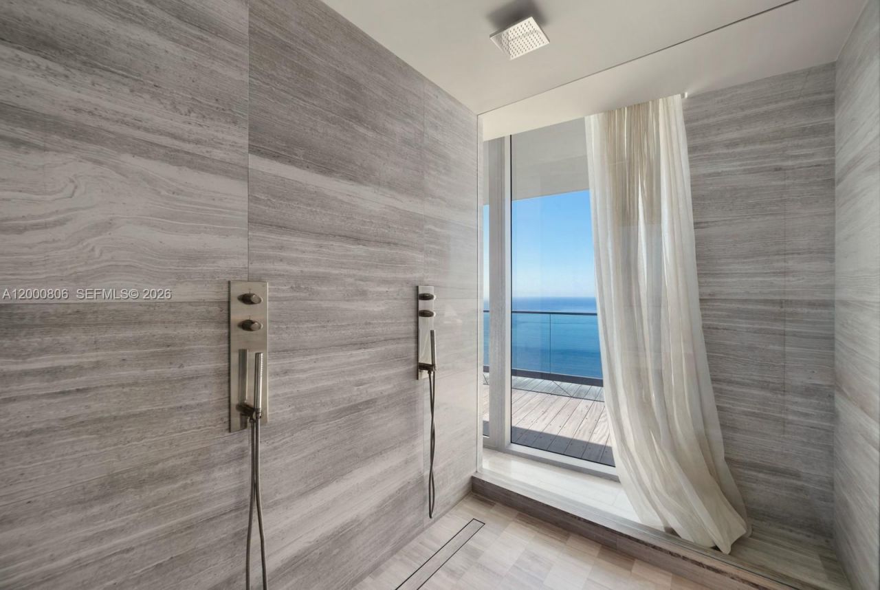 18975 Collins Ave, Unit 4800, Sunny Isles Beach, FL 33160 Photo