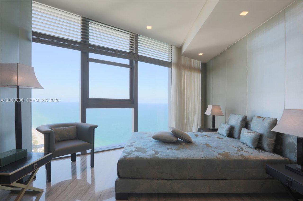 18975 Collins Ave, Unit 4800, Sunny Isles Beach, FL 33160 Photo