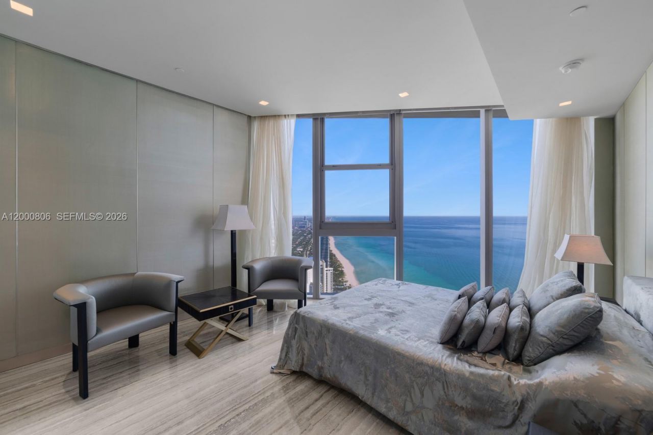 18975 Collins Ave, Unit 4800, Sunny Isles Beach, FL 33160 Photo
