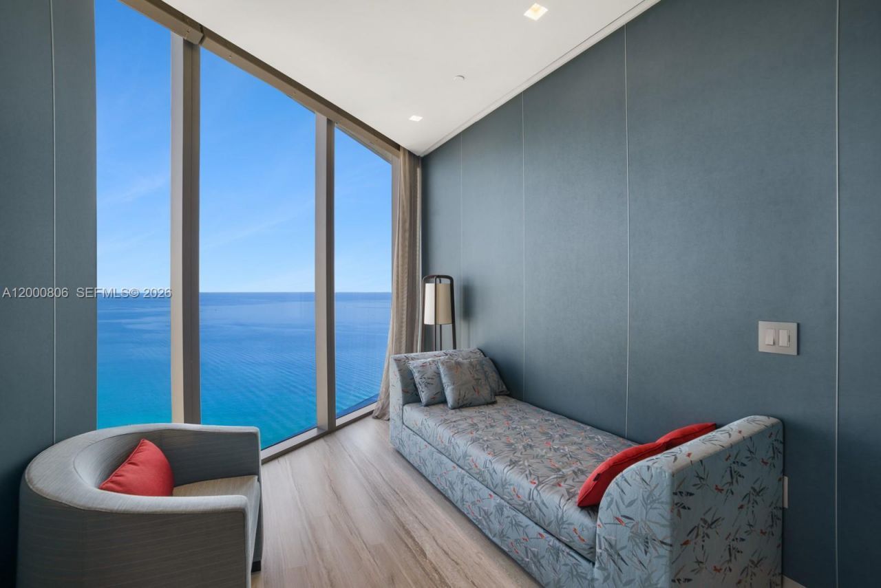 18975 Collins Ave, Unit 4800, Sunny Isles Beach, FL 33160 Photo