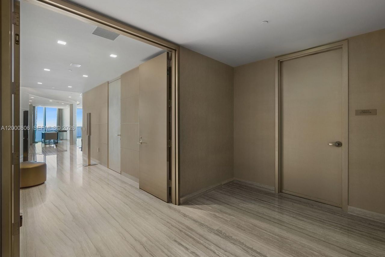 18975 Collins Ave, Unit 4800, Sunny Isles Beach, FL 33160 Photo