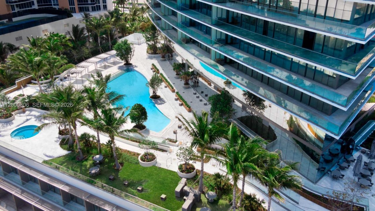 18975 Collins Ave, Unit 4800, Sunny Isles Beach, FL 33160 Photo