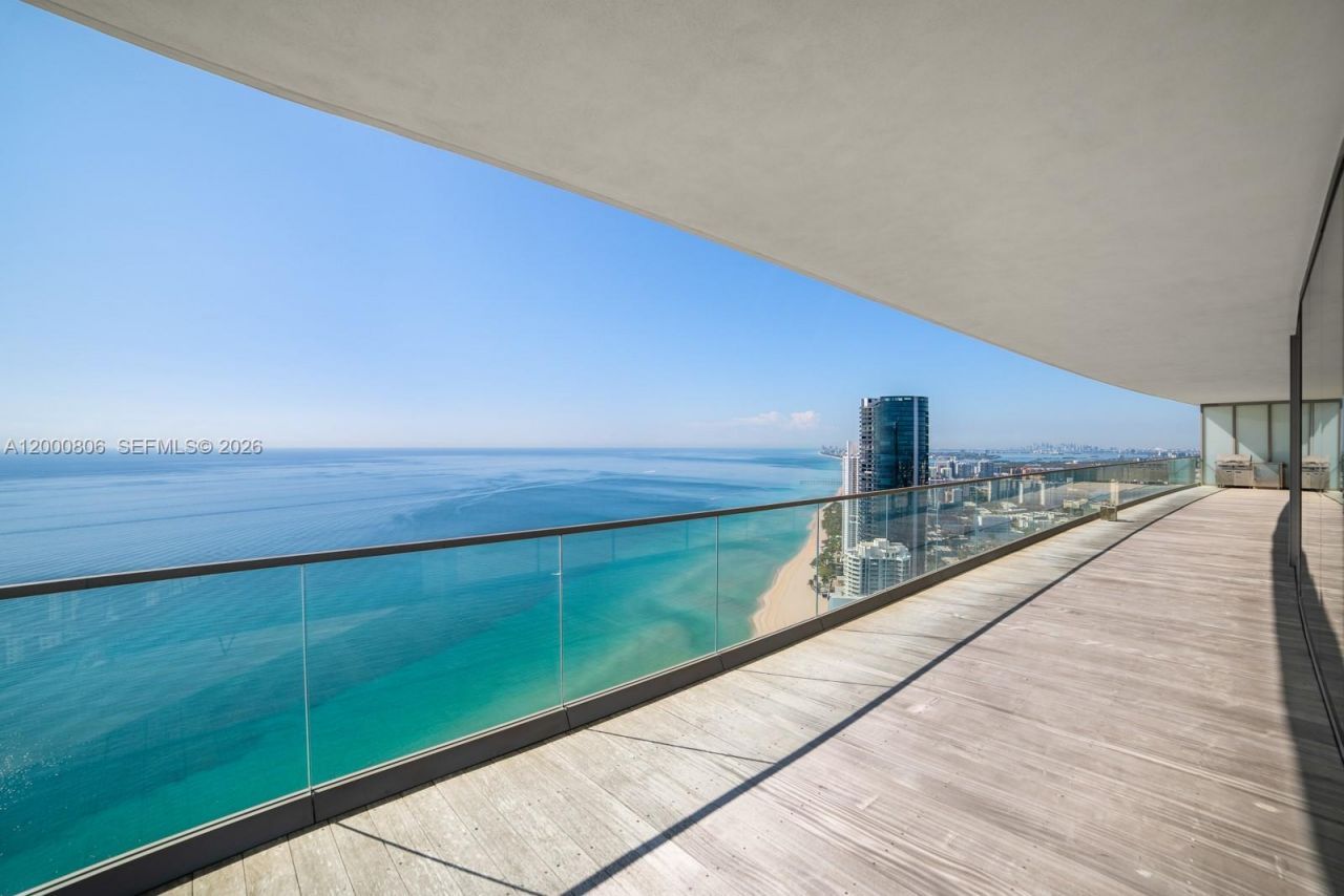 18975 Collins Ave, Unit 4800, Sunny Isles Beach, FL 33160 Photo