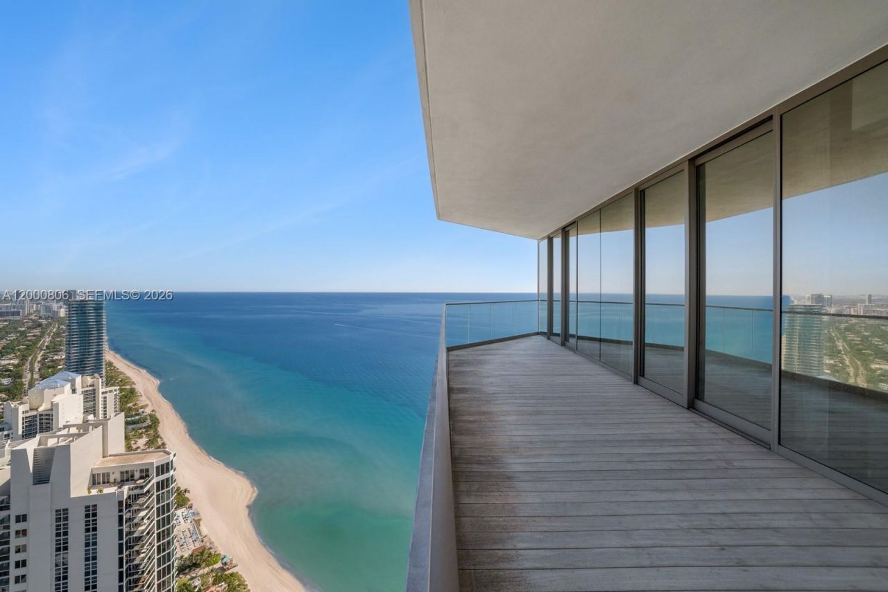 18975 Collins Ave, Unit 4800, Sunny Isles Beach, FL 33160 Photo
