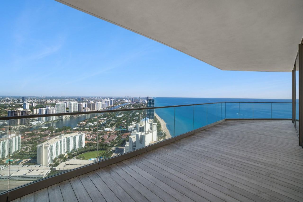 18975 Collins Ave, Unit 4800, Sunny Isles Beach, FL 33160 Photo
