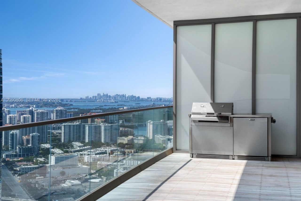 18975 Collins Ave, Unit 4800, Sunny Isles Beach, FL 33160 Photo