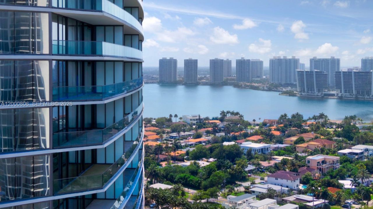 18975 Collins Ave, Unit 4800, Sunny Isles Beach, FL 33160 Photo