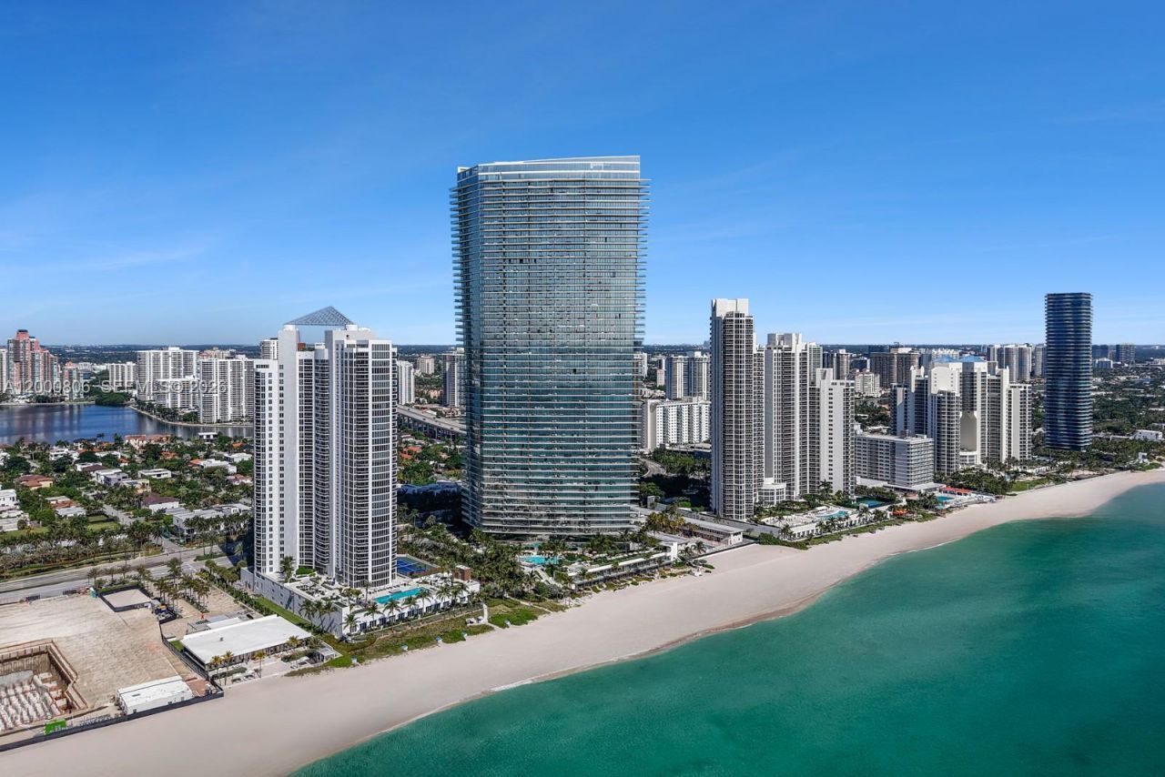 18975 Collins Ave, Unit 4800, Sunny Isles Beach, FL 33160 Photo