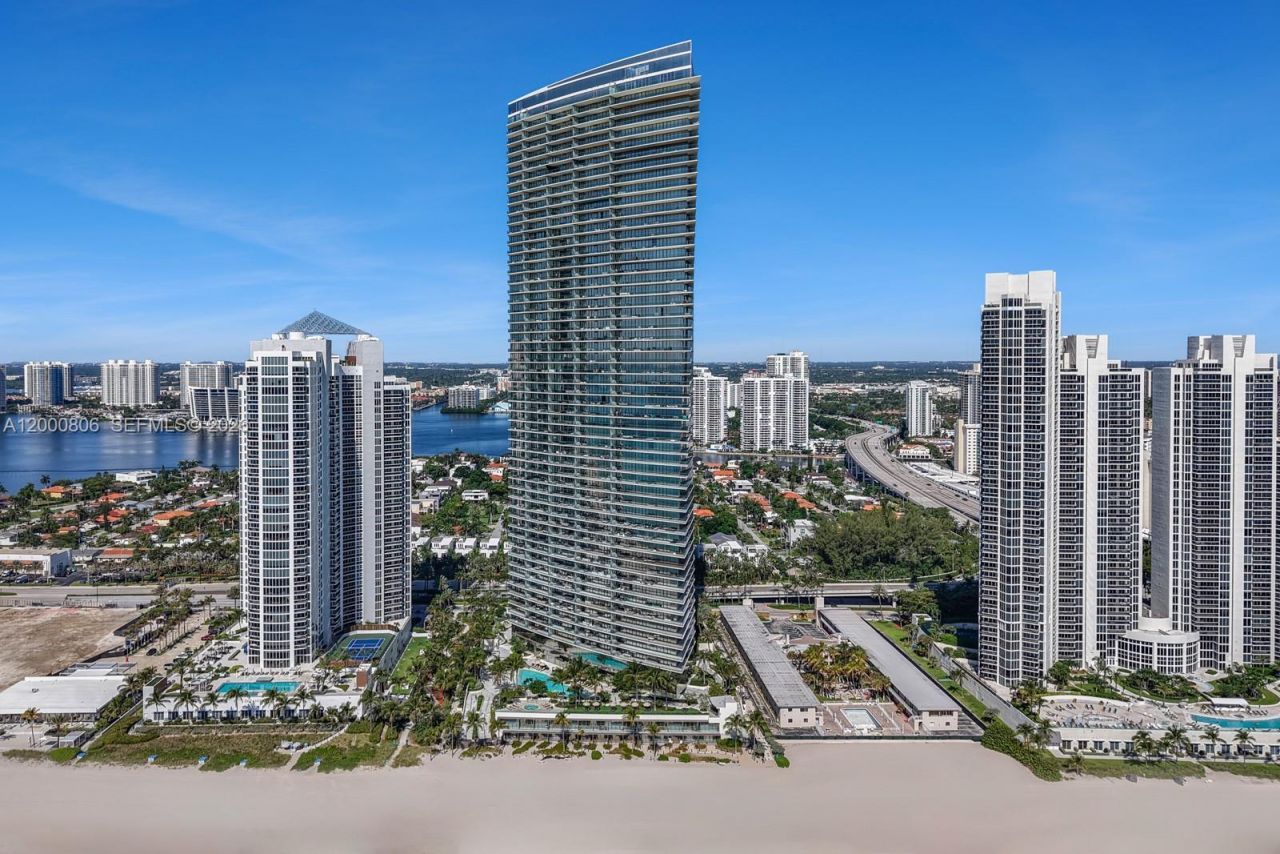 18975 Collins Ave, Unit 4800, Sunny Isles Beach, FL 33160 Photo