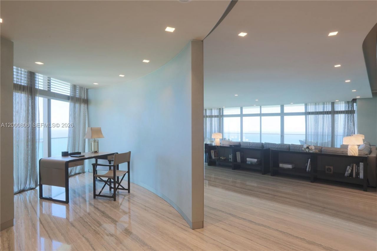 18975 Collins Ave, Unit 4800, Sunny Isles Beach, FL 33160 Photo