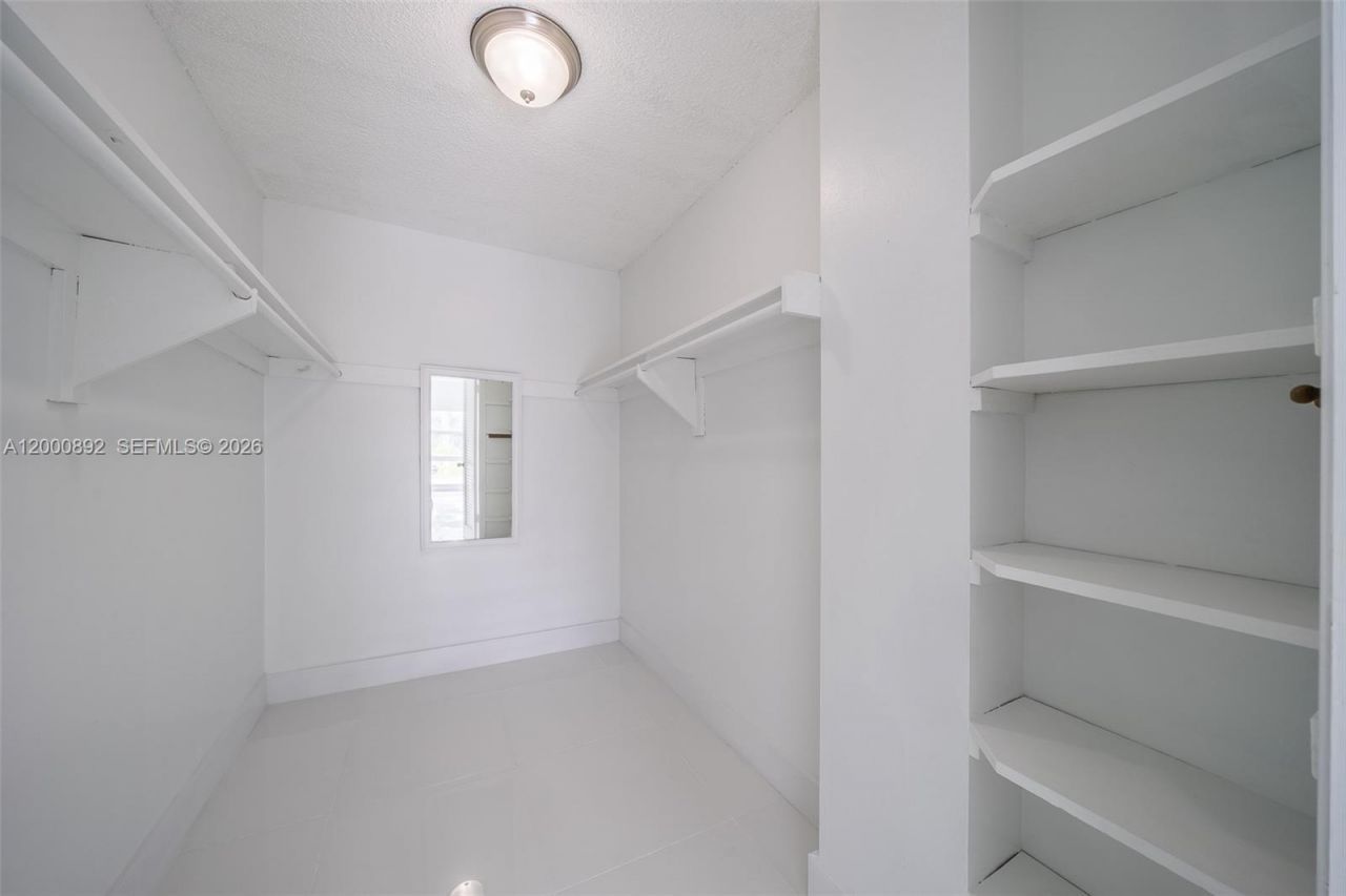 9800 W Bay Harbor Dr, Unit 308, Bay Harbor Islands, FL 33154 Photo